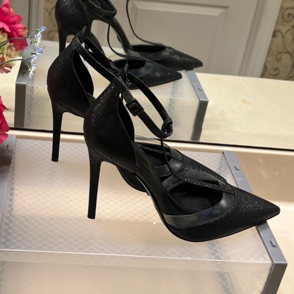 Michael Kors Stilettos in Black (New) Size 10 - Picture 5 of 5